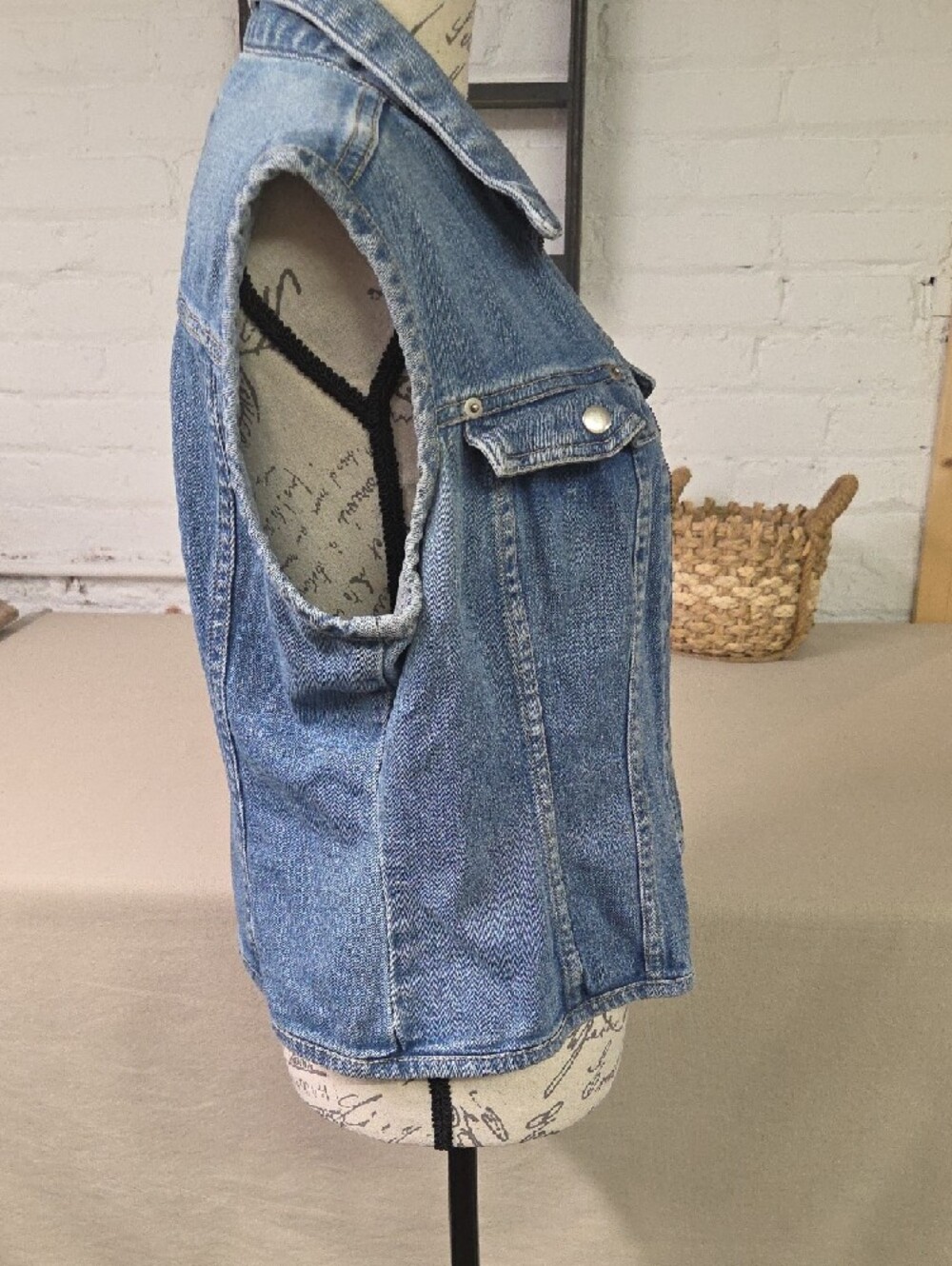 Express Light Wash Denim Vest with Chest Zip Vintage 90s - Picture 4 of 7
